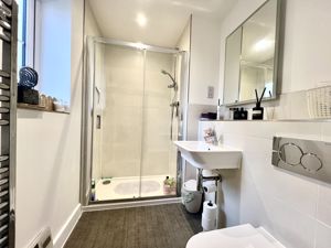 En-Suite- click for photo gallery